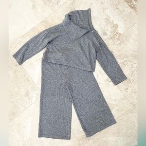 Women’s DKNY super soft cropped loungewear set with wide leg pants size medium